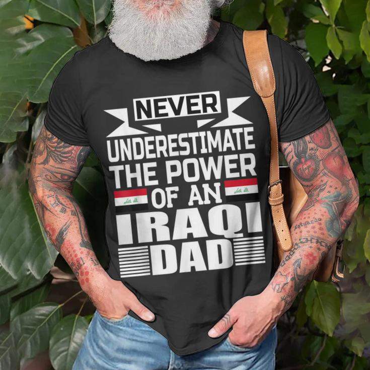 Never Underestimate The Power Of An Iraqi Dad T-Shirt Gifts for Old Men