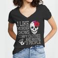 I Like Murder Shows Comfy Clothes And Maybe 3 People Funny Women V-Neck T-Shirt