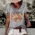 Groovy Yall Gonna Learn Today Leopard Back To School Flower Flower Gifts Women's Short Sleeve Loose T-shirt Grey