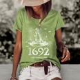 Vintage Witch Halloween Salem 1692 They Missed One Women's Loose T-shirt Green