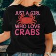 Girls-Love-Crab Eating-Macaque Crab-Crawfish-Lover Women T-shirt Gifts for Her