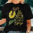 In A World Full Of Grandmas Be A Gigi Sunflower Women T-shirt Gifts for Her