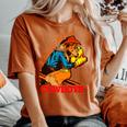 I Only Kiss Cowboys Vintage Western Cowgirl Women's Oversized Comfort T-shirt Yam