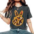 Groovy Peace Sign Retro Daisy 70S Hippie Vintage Women's Oversized Comfort T-shirt Pepper