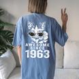 Awesome Since 1963 60Th Birthday 60 Year Old Cat Lovers Women's Oversized Comfort T-shirt Back Print Blue Jean