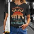 Mb Never Underestimate An Old Man Born In North Dakota T-Shirt Gifts for Her