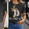 Me Goose-Ta | Spanish Goose Pun | Funny Mexican Unisex T-Shirt Gifts for Her