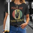 Vintage Graduate Third Grade 2022 Peace Out 3Rd Grade Unisex T-Shirt Gifts for Her