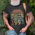 30 Years Old Made In 1993 Vintage October 1993 30Th Birthday T-Shirt Gifts for Old Men