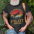 Never Underestimate A Pilot Born In 1981 40Th Birthday Unisex T-Shirt Gifts for Old Men