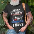 Never Underestimate A Queen Born In July 1937 T-Shirt Gifts for Old Men