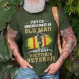 Never Underestimate An Old Vietnam Veteran Veteran Day Xmas T-Shirt Gifts for Old Men