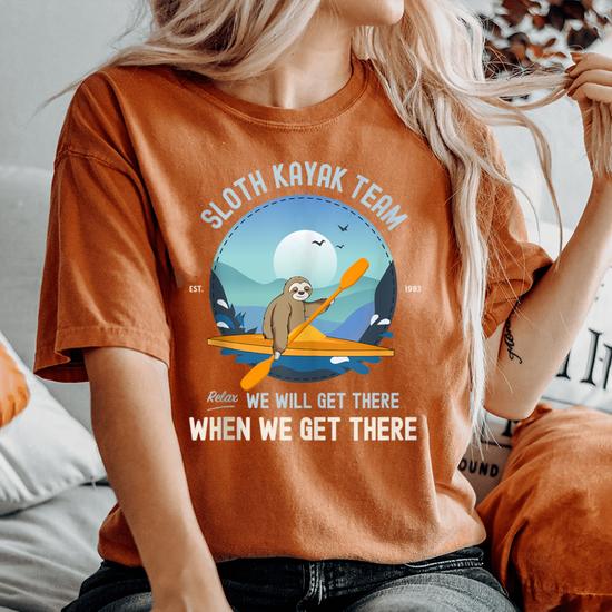 Womens Sloth Fishing Shirt, Sloth Fishing Team V-Neck T-Shirt :  : Fashion